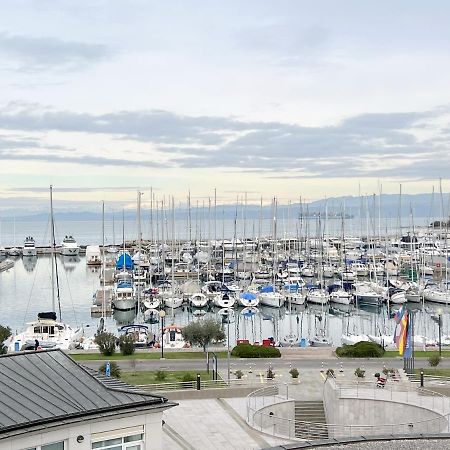 Luxury Marina View Apartment إيزولا المظهر الخارجي الصورة