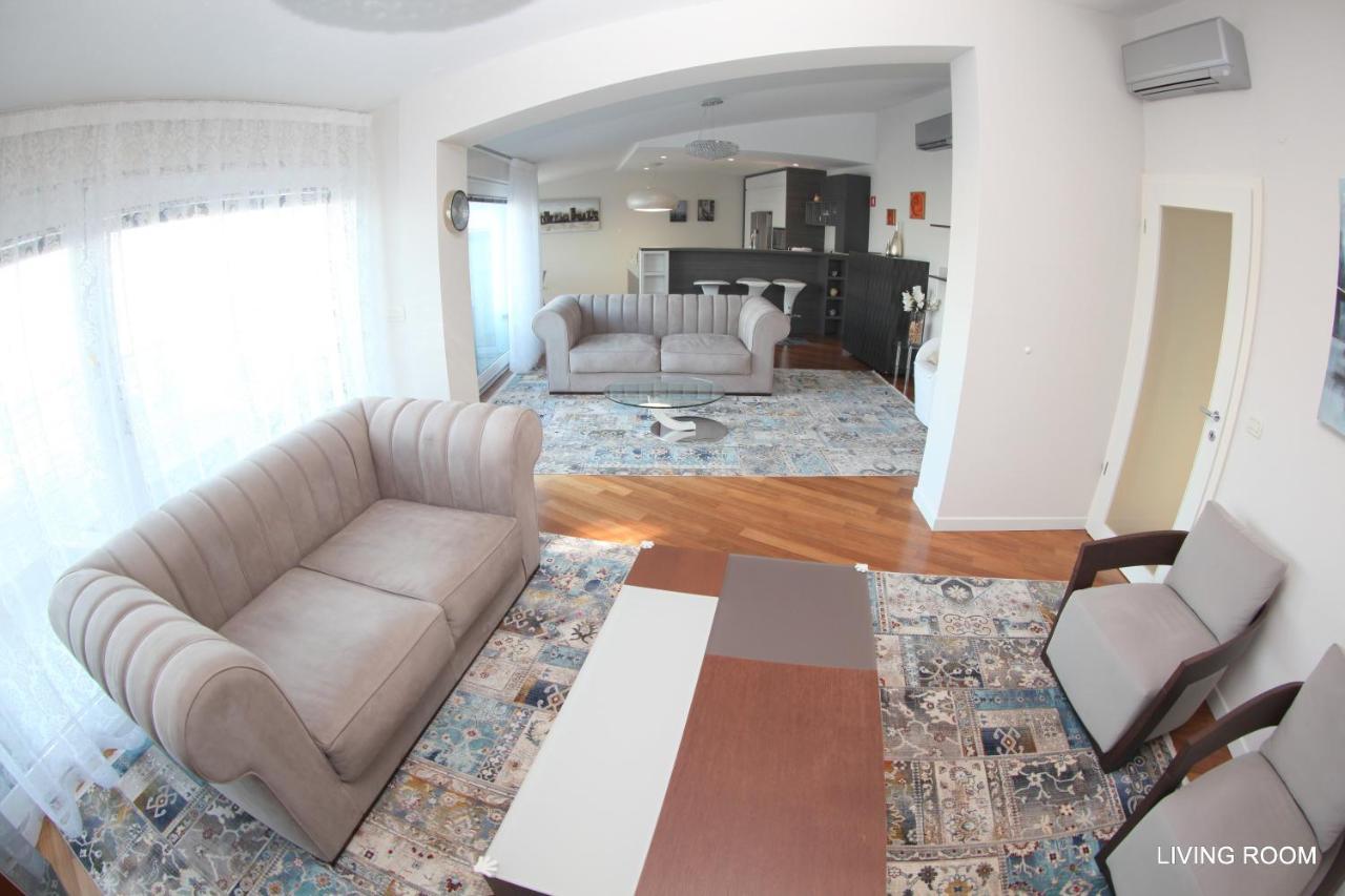 Luxury Marina View Apartment إيزولا المظهر الخارجي الصورة