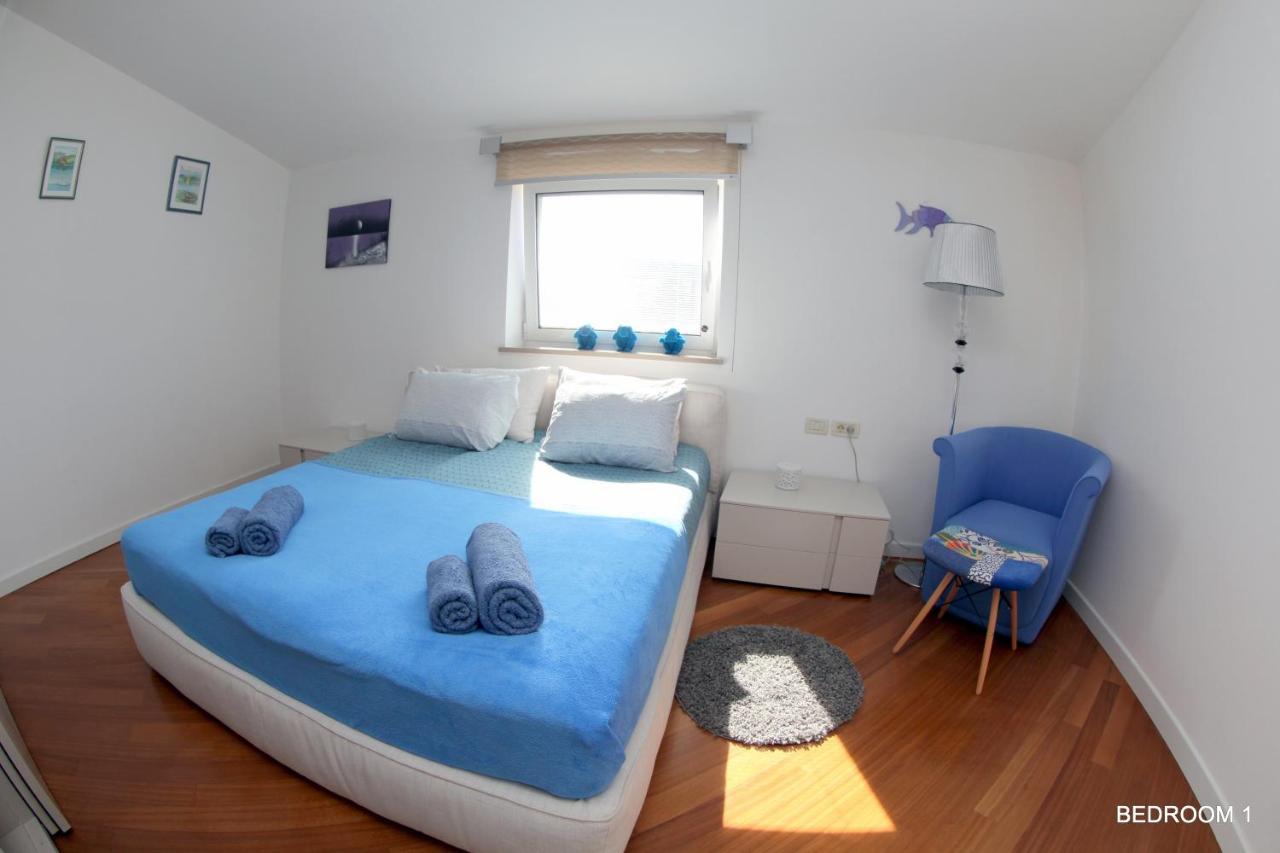 Luxury Marina View Apartment إيزولا المظهر الخارجي الصورة